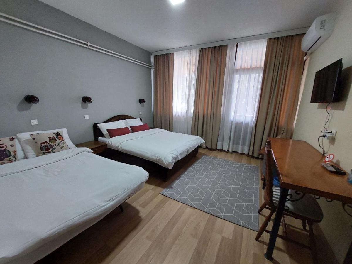 Lakeview Hotel And Resort Otesevo Exterior photo